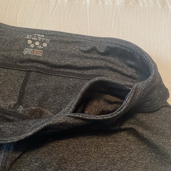 🩶FILA Athletic Shorts Women’s size Large - Picture 4 of 8